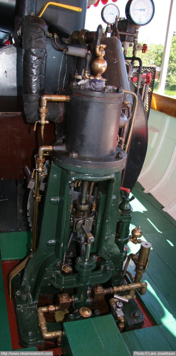 Steamboat Lagahom engine and boiler