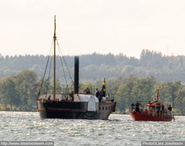 Paddle Steamer Erik Nordevall steaming ahead