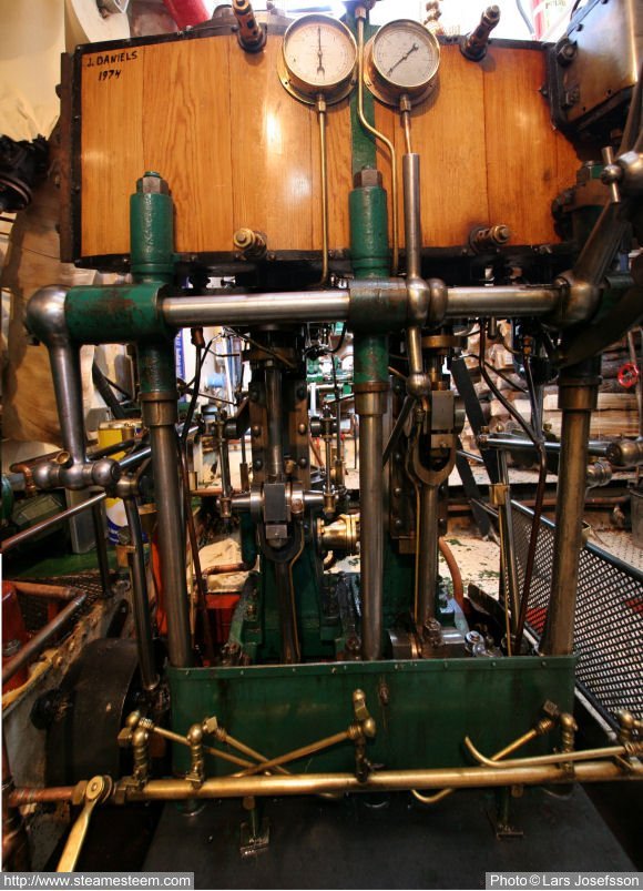 Compound steam engine