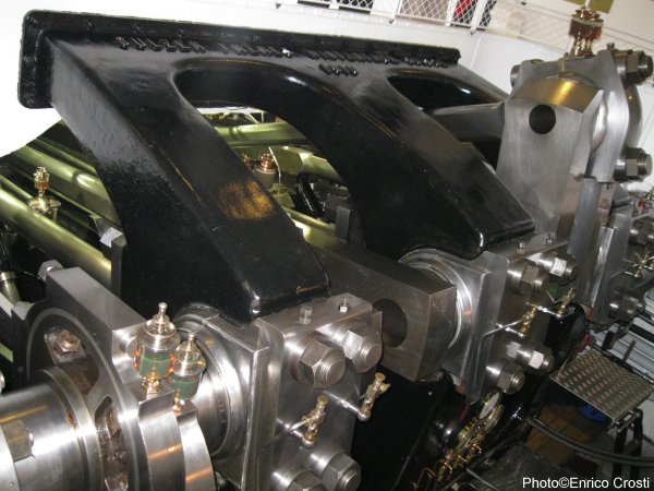 Paddle Steamer La-Suisse crankshaft